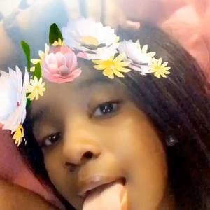 Meet your Posher, Tiya